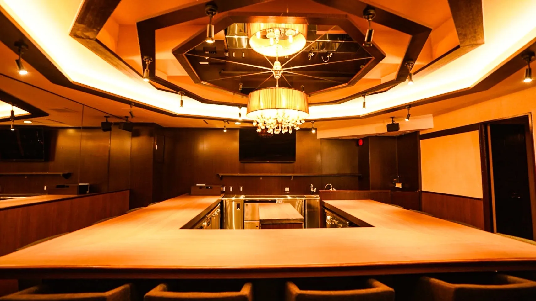 BAR SHINOBU Interior